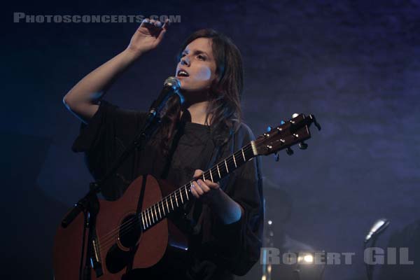 OLIVIA PEDROLI - 2010-11-17 - PARIS - Cafe de la Danse - 